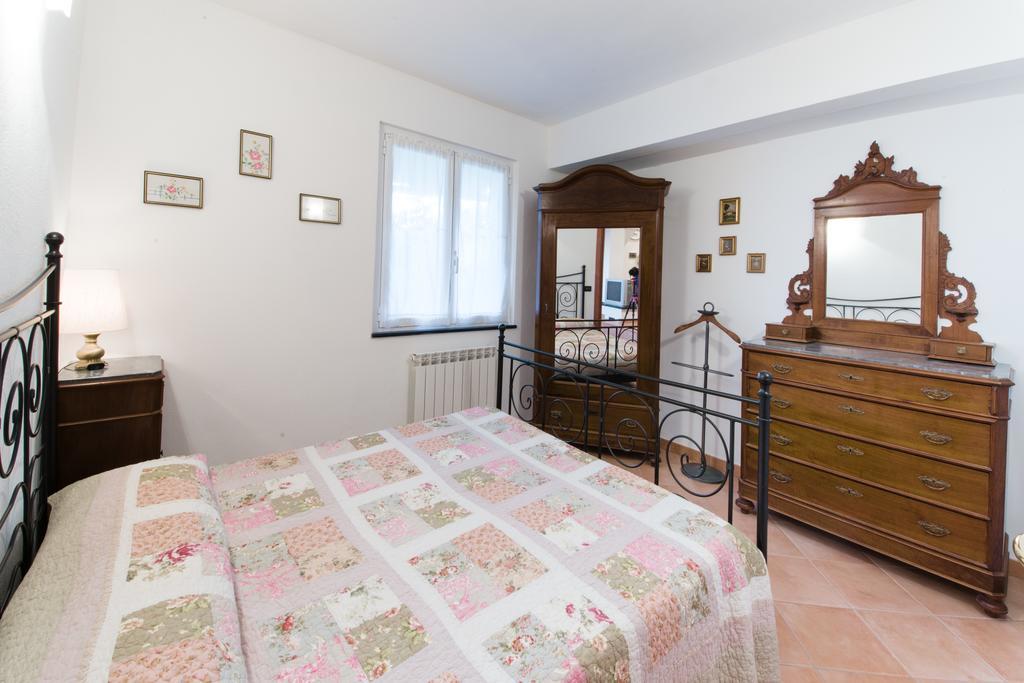 Appartamento Casa Elena Moneglia Camera foto